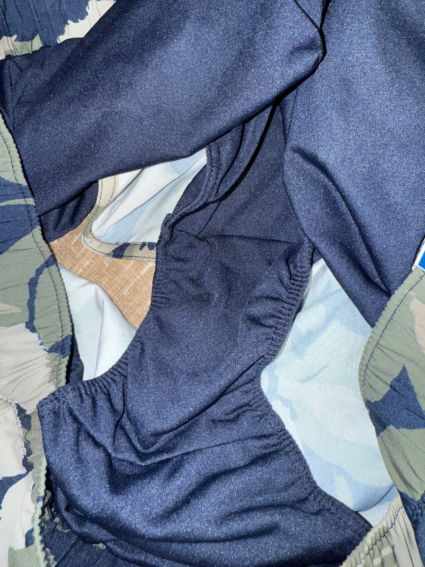 NWT Old Navy Active (3X) Brand New Blue/Green Floral 3" Inseam Shorts