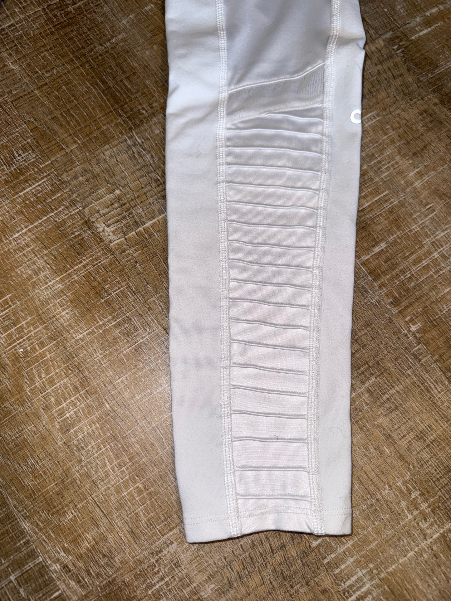 Alo (Small) White Ribbed Leggings