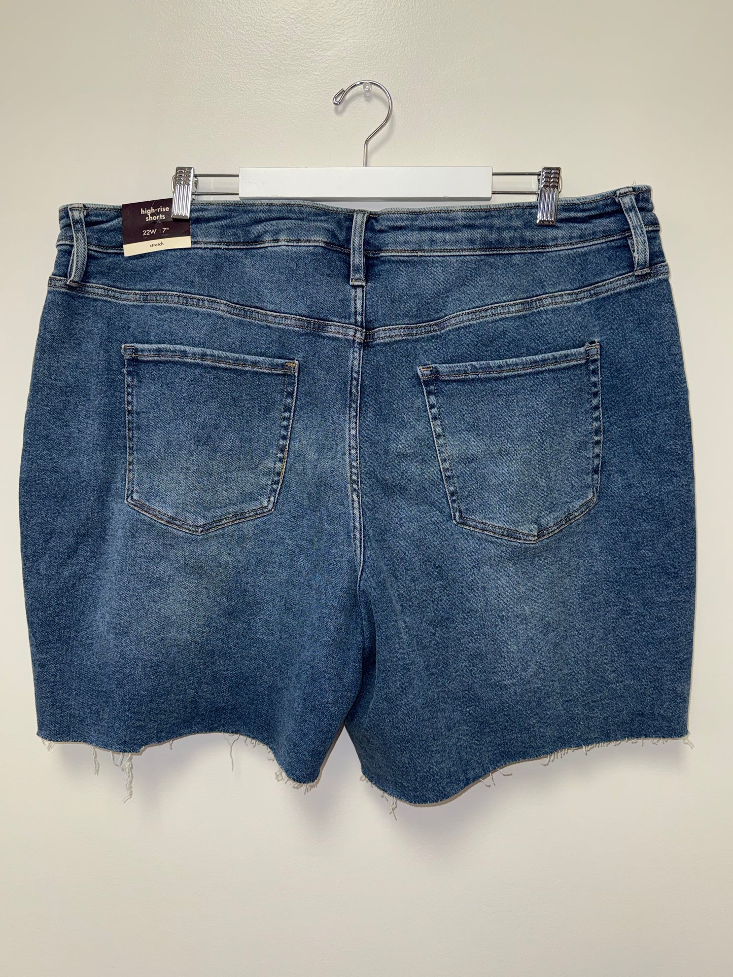 NWT Ava & Viv (22W) Brand New Distressed High Rise Denim Jean Shorts w/ Stretch