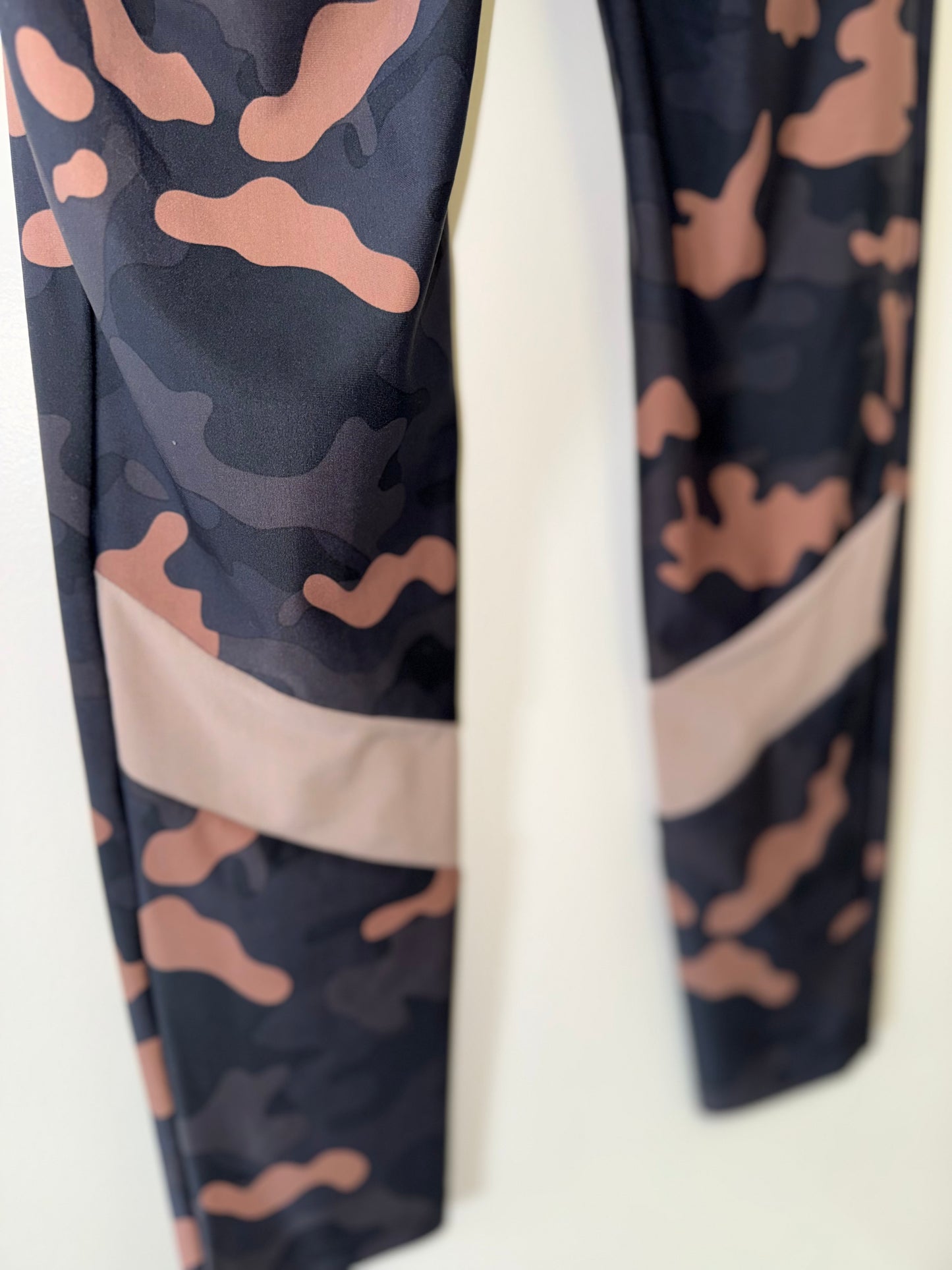 Ryderwear (Large) Black/Tan Bleach Splatter Pattern Butt Sculpt Leggings