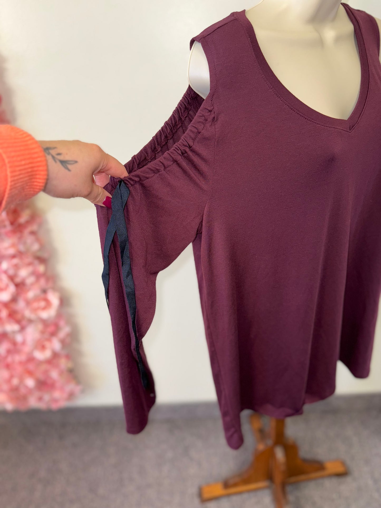 NWT Lane Bryant (14/16) Brand New Maroon Cold Shoulder Long Sleeve