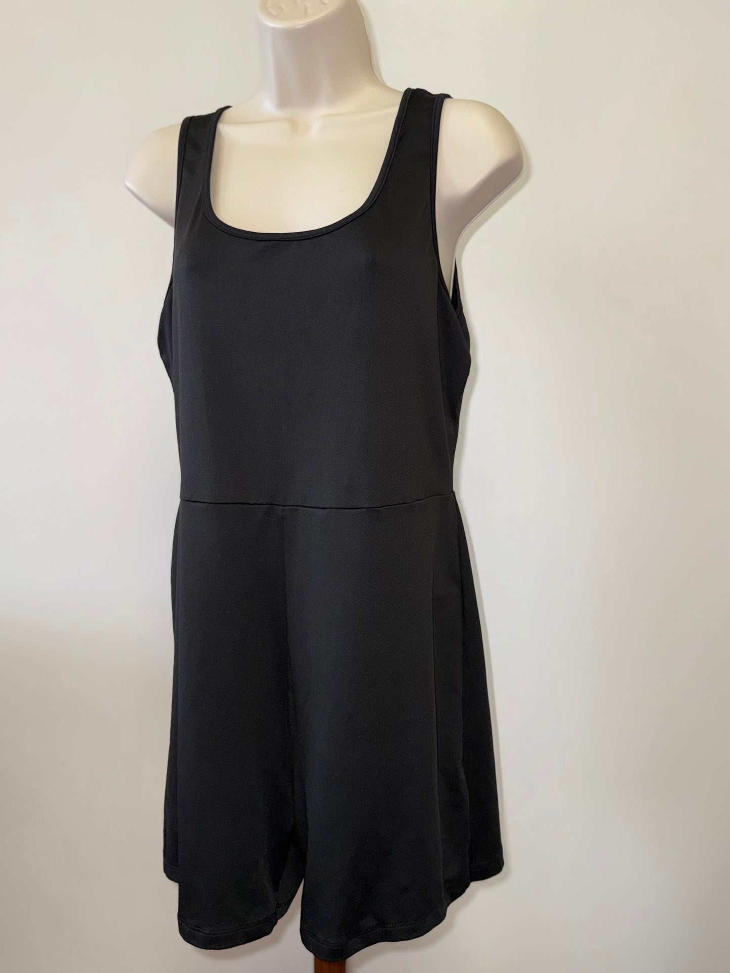 Cider (XL) Black Sleeveless Romper