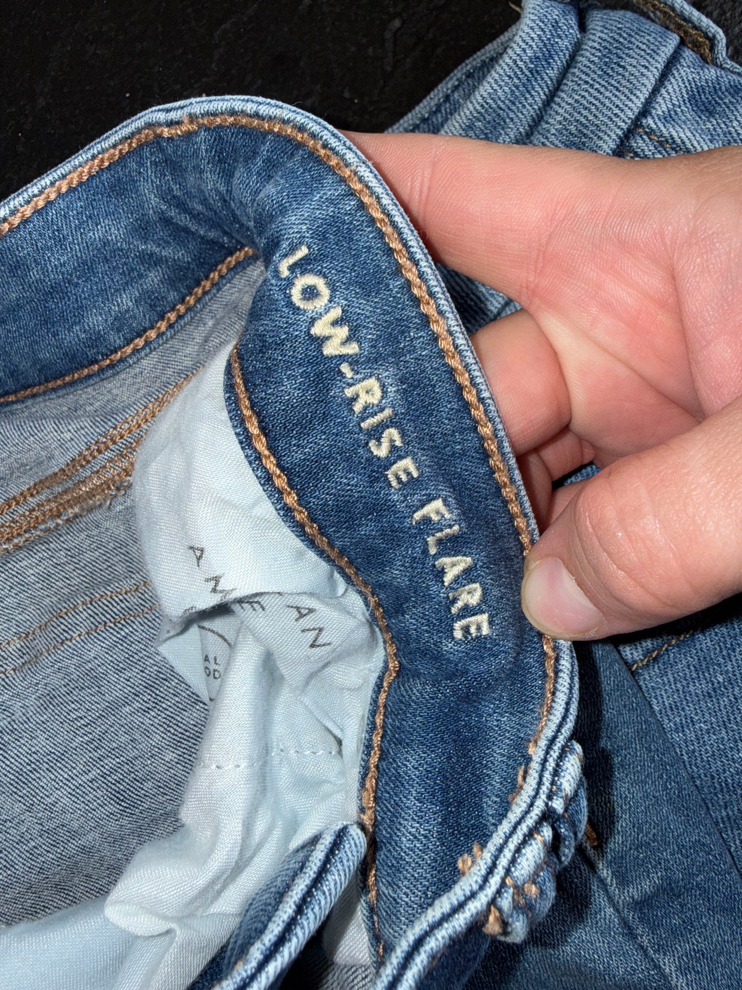American Eagle (4) Low Rise Flare Denim Jeans with Next Level Stretch