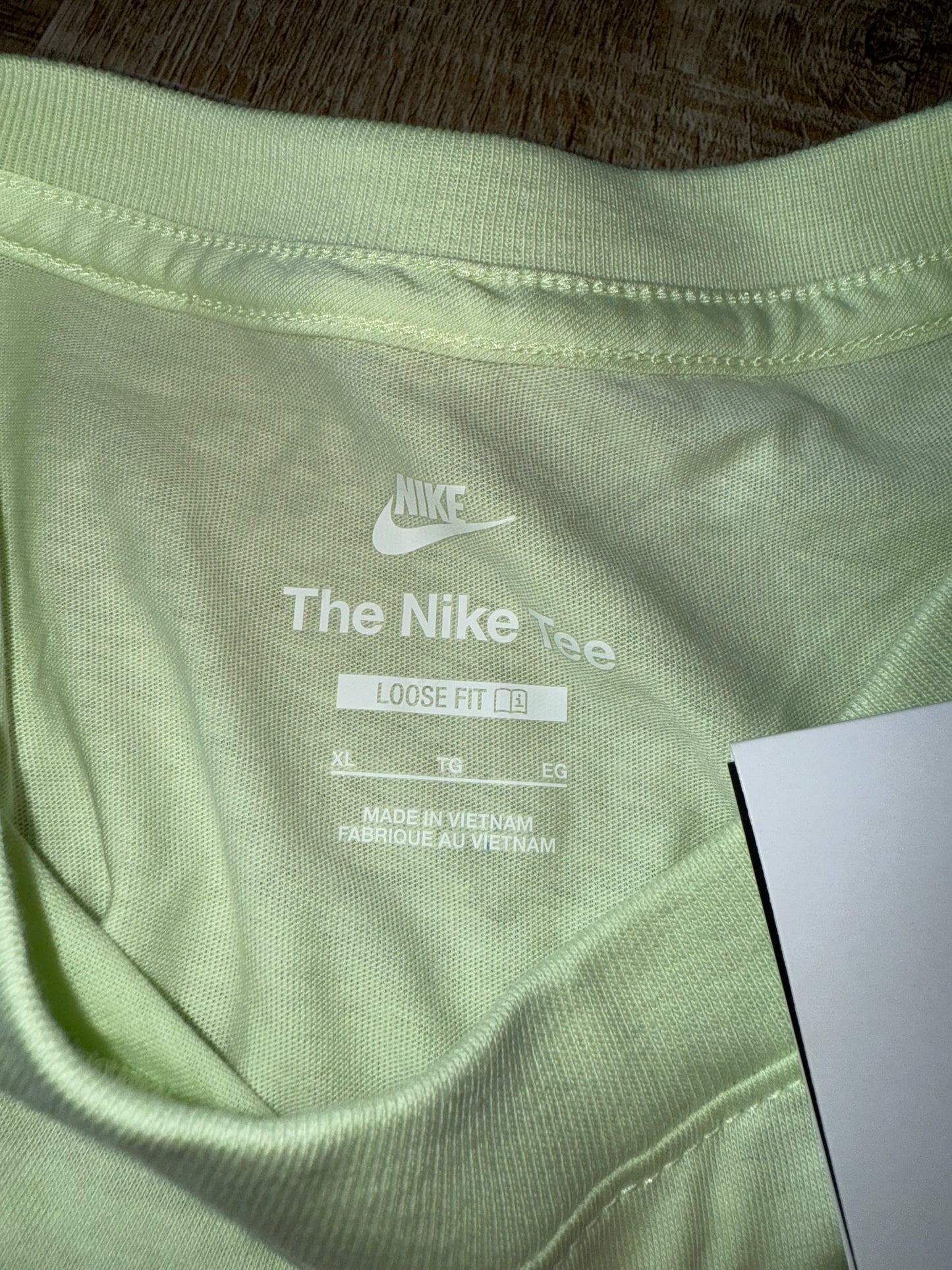 NWT Nike Air (Kids XL) Brand New Light Green Parrot Loose Fit T-Shirt