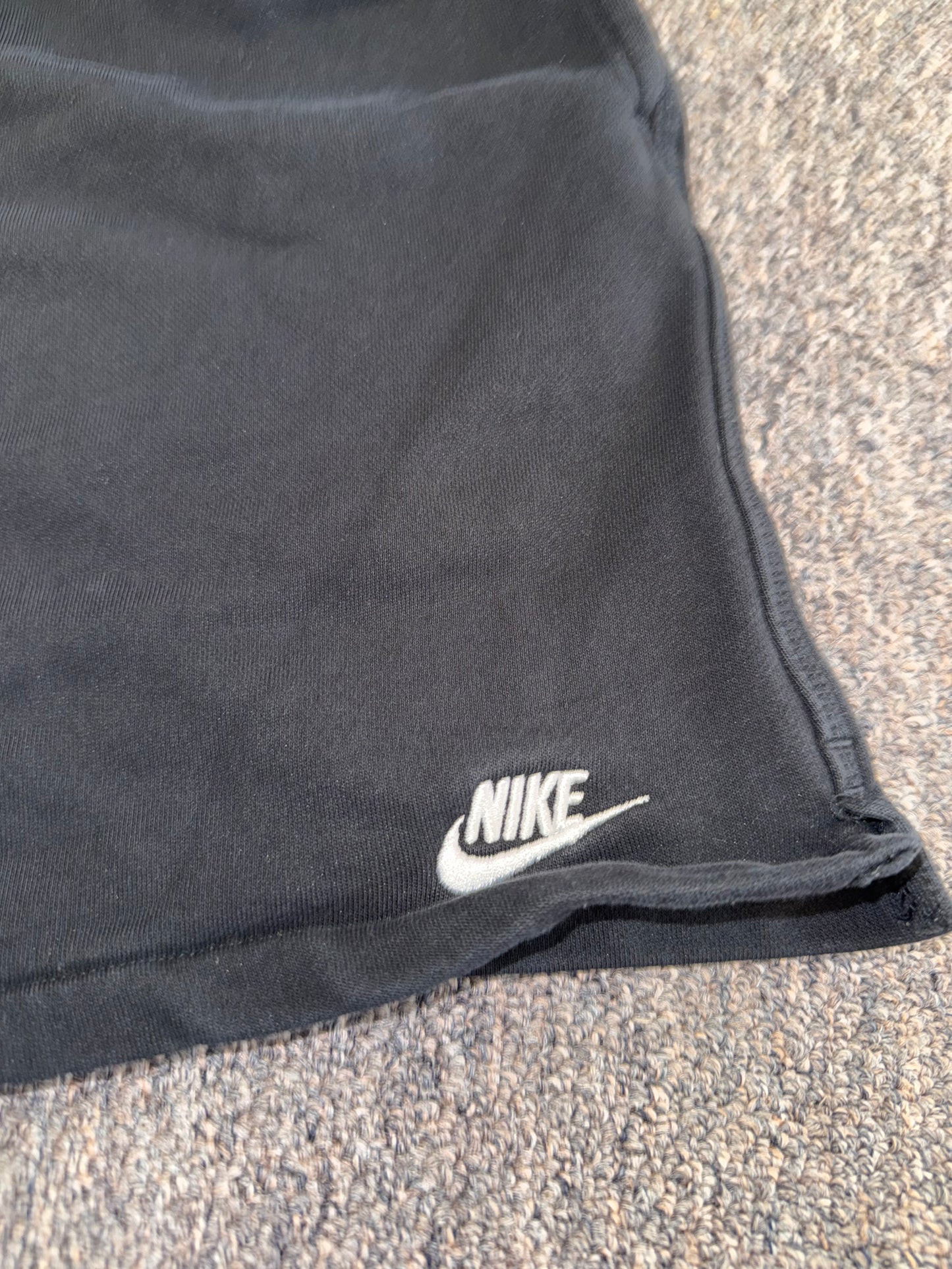 Nike (Large) Black Drawstring Sweat Shorts