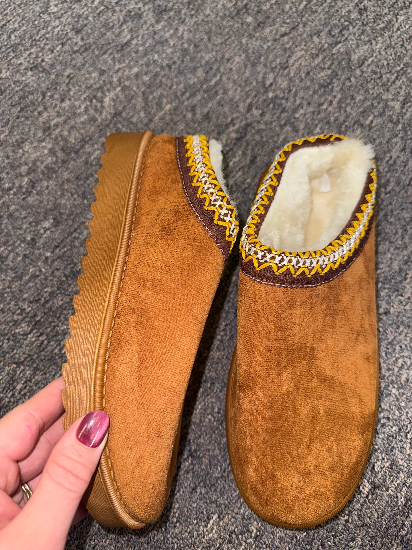 Brand New (39 - 6.5) Brown Slip On Low Top Boots