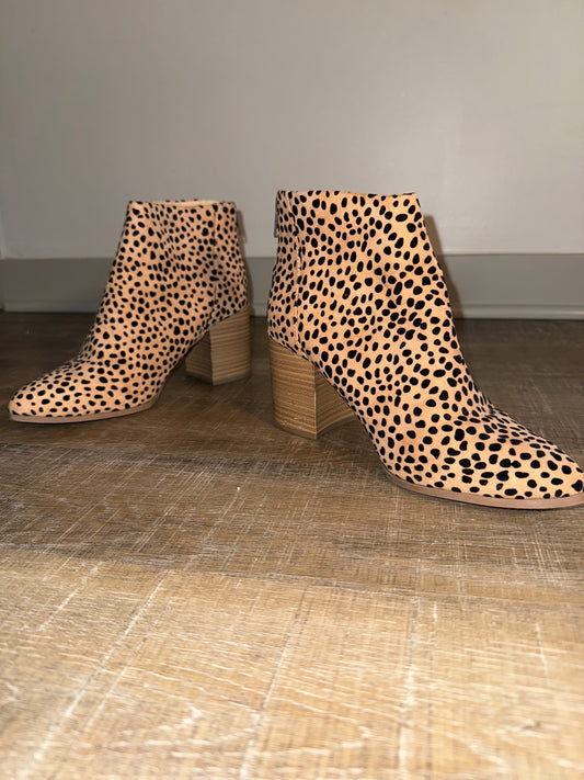 (7.5) Neutral Cheetah Print Heel Ankle Boots