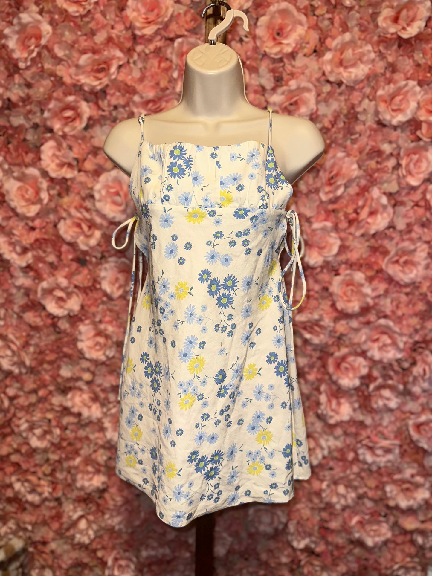 NWT Zara (XS) Brand New Floral Midi Sleeveless Dress