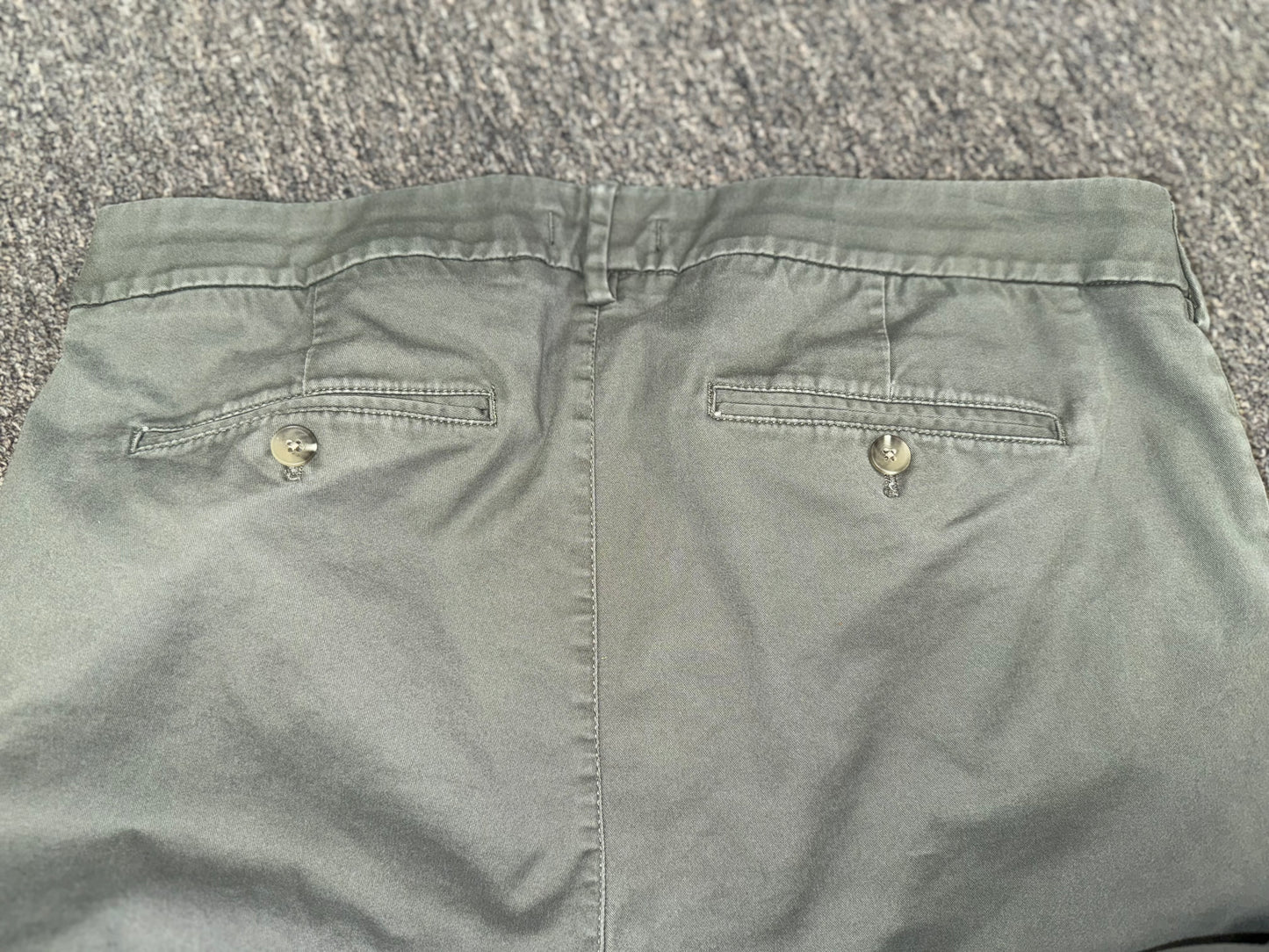 Express (36x32) Light Green Super Skinny Dress Pants
