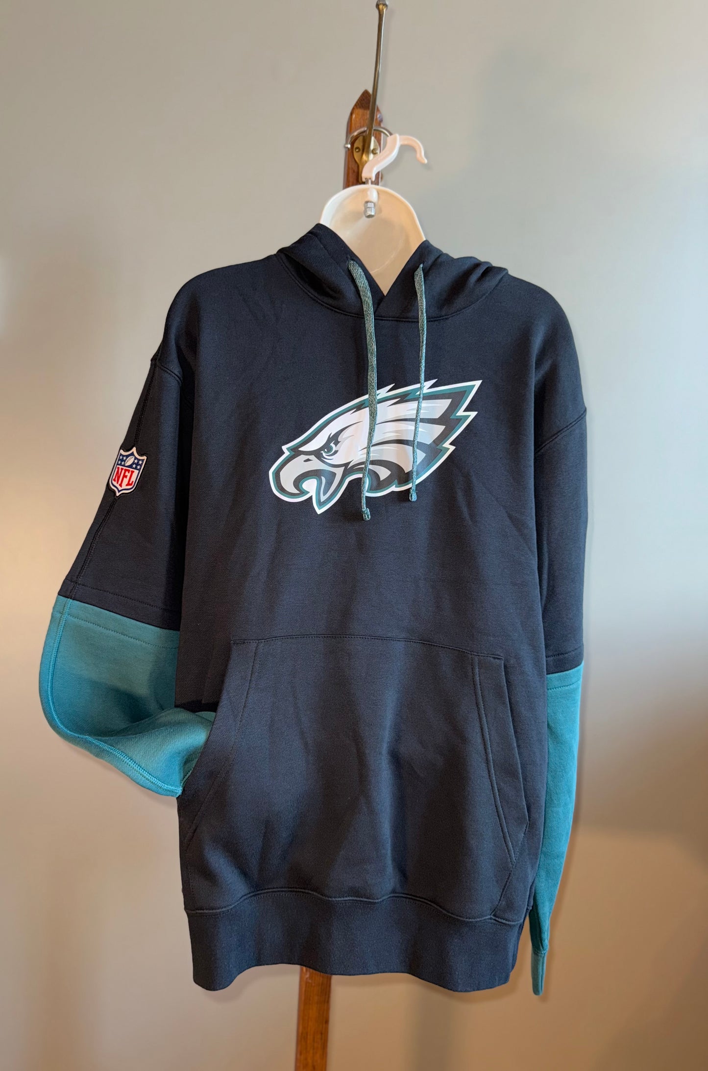 NWT Nike NFL (Medium) Brand New Eagles Hoodie
