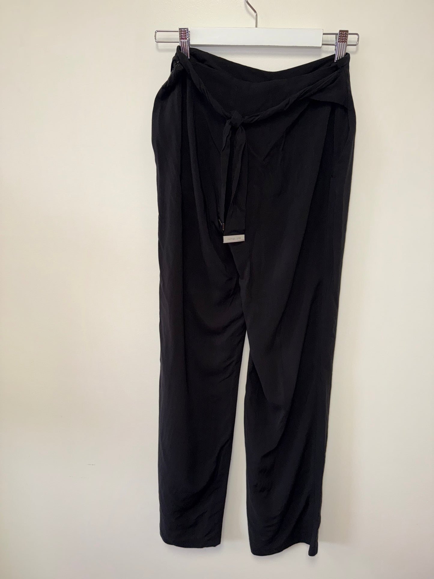 Michael Kors (6) Black Straight Leg Dress Pants with Tied Back