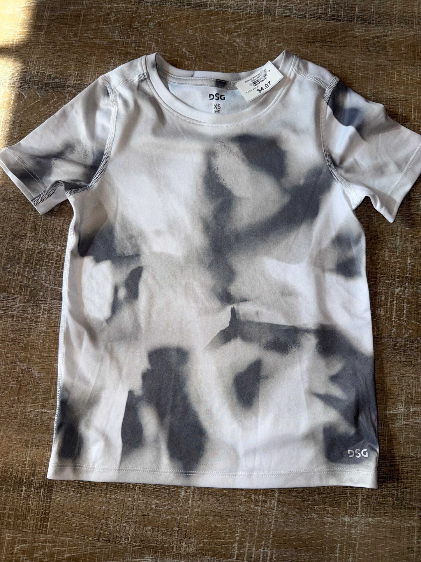 NWT DSG (Kids XS) Brand New 2 Piece Sporty T-Shirt BUNDLE