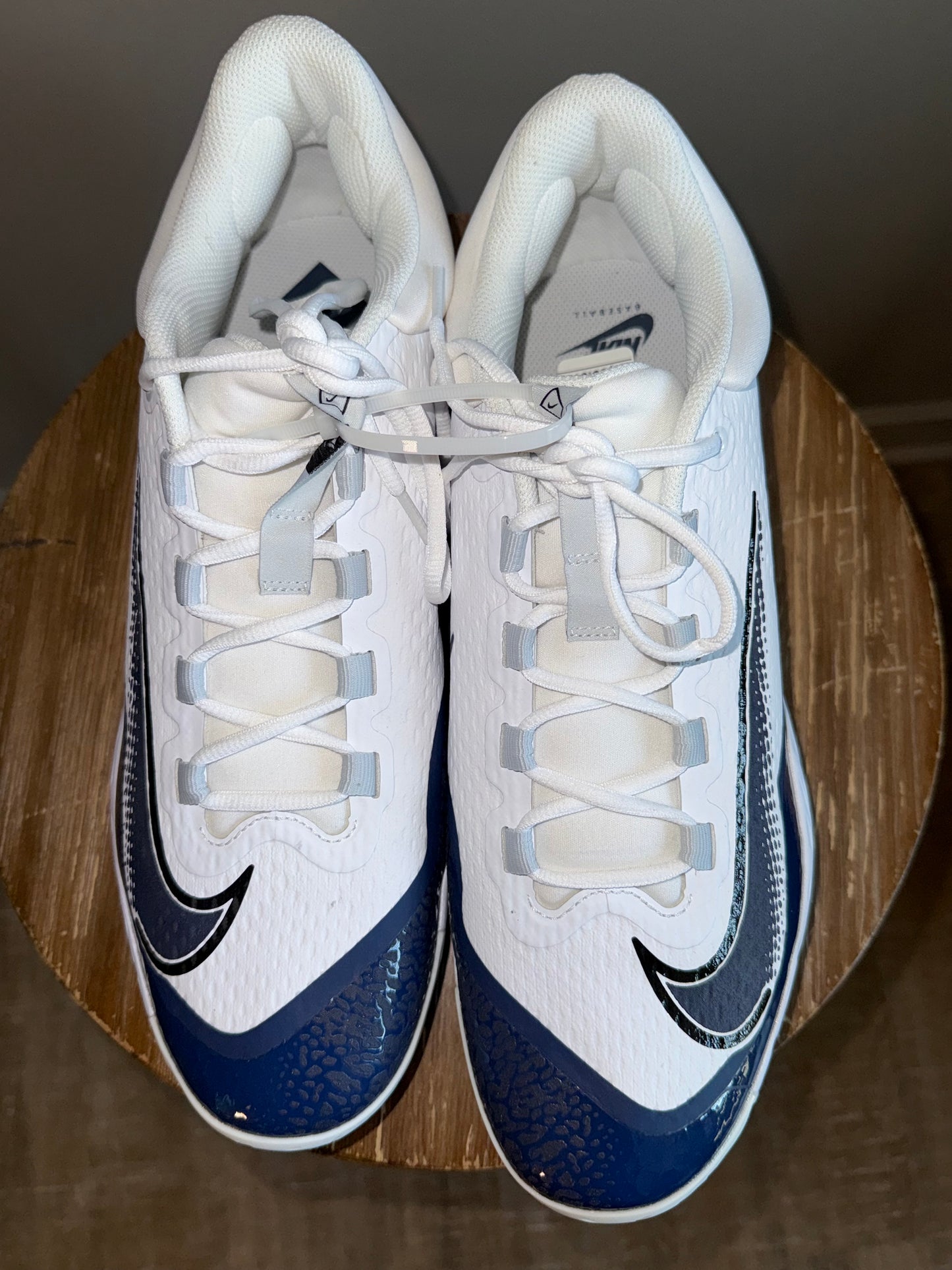 Nike (14) Brand New Blue//White Nike React Baseball Cleats