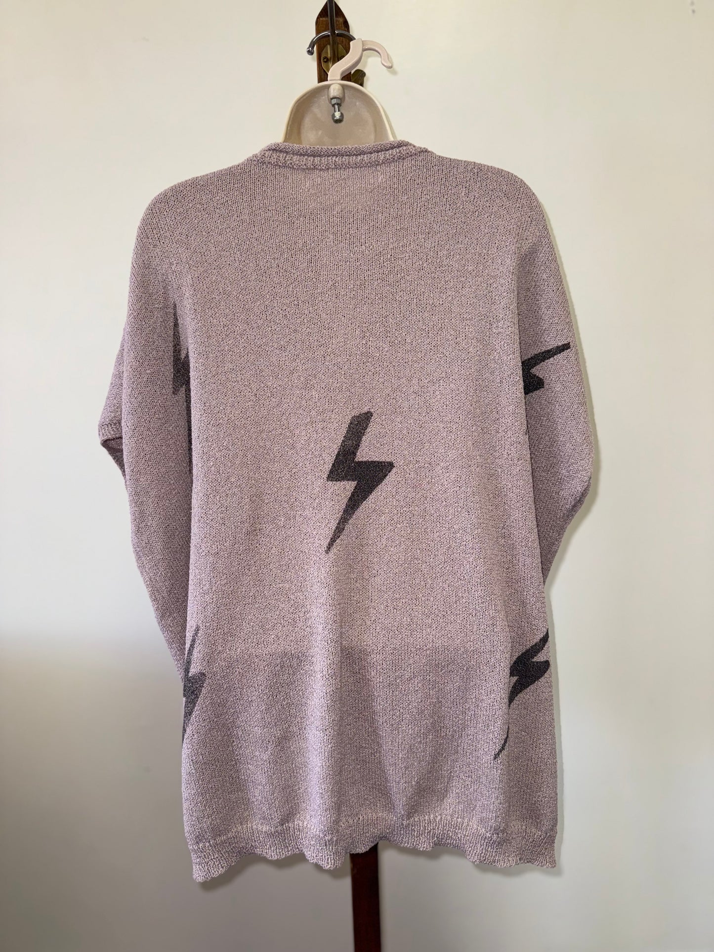 NWT Three Bird Nest (Medium) Brand New Blush Knit V-Neck Blouse w Lightning Bolt
