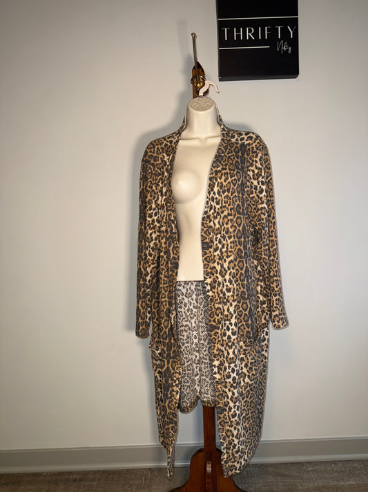 Socialite Curve (2X) Neutral Cheetah Print Waffle Knit Long Cardigan w Pockets
