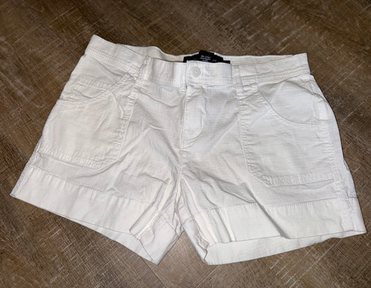 Calvin Klein Jeans (6) White Dress Shorts