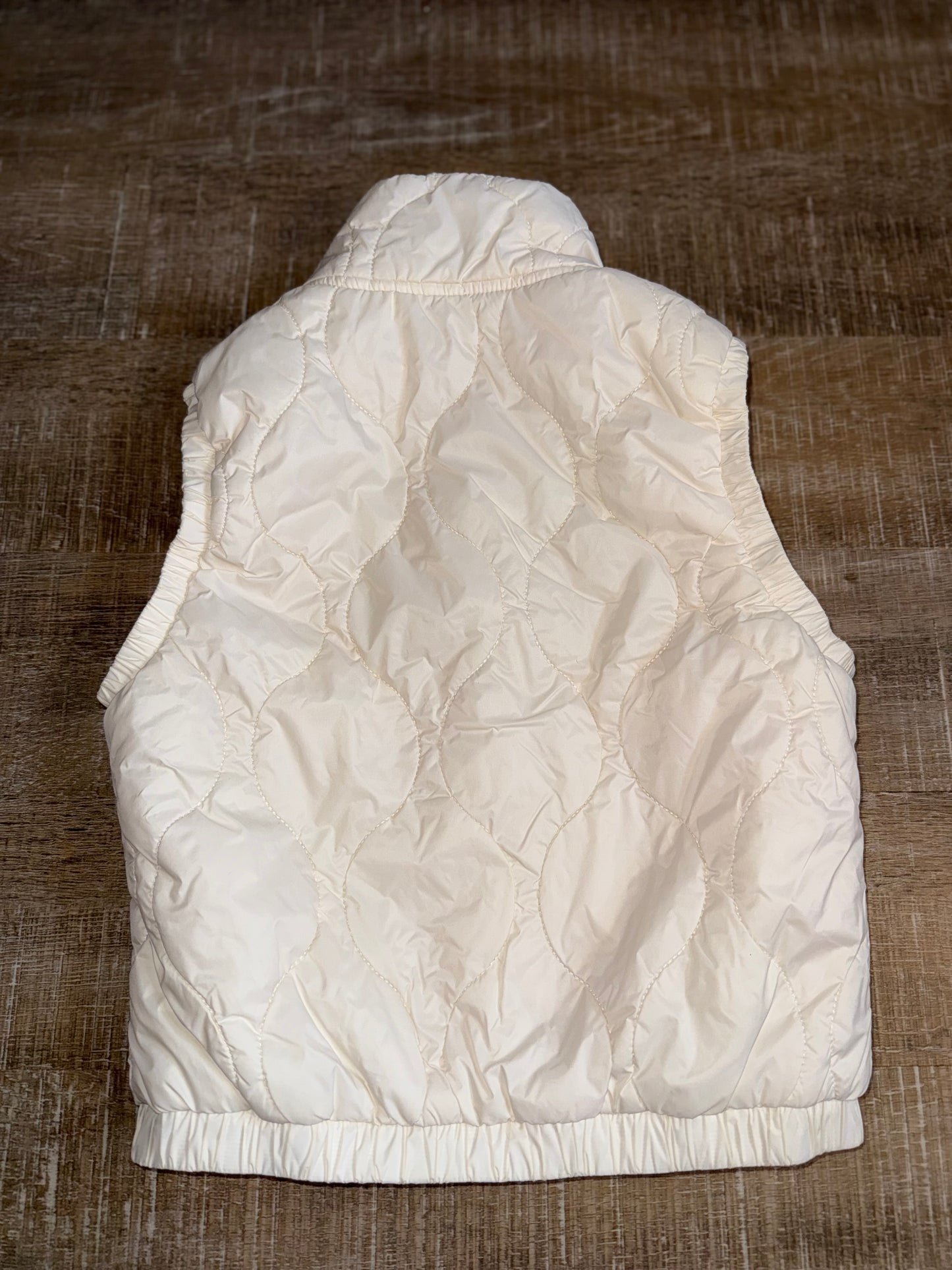Old Navy (Medium) Cream Zip Up Puffer Vest