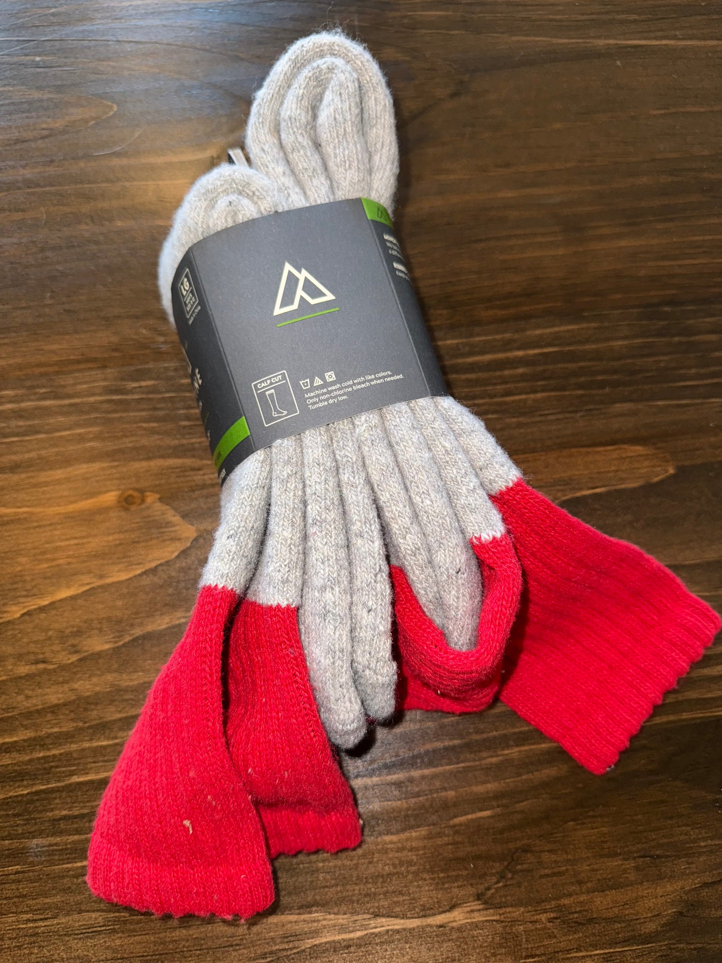 NWT Alpine (Large) Brand New Red//Grey 2 Pack Thermal Boot Socks