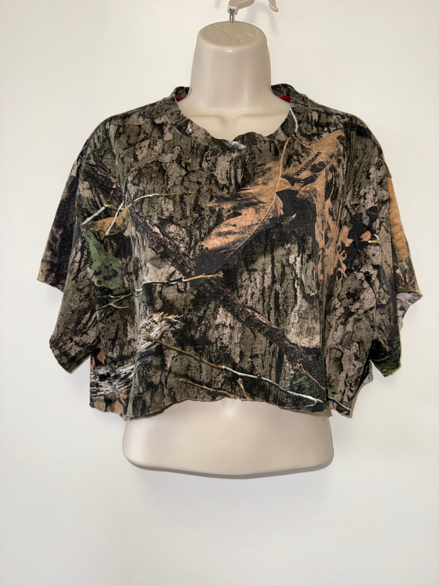 Mossy Oak (XL) Cropped Camo Top