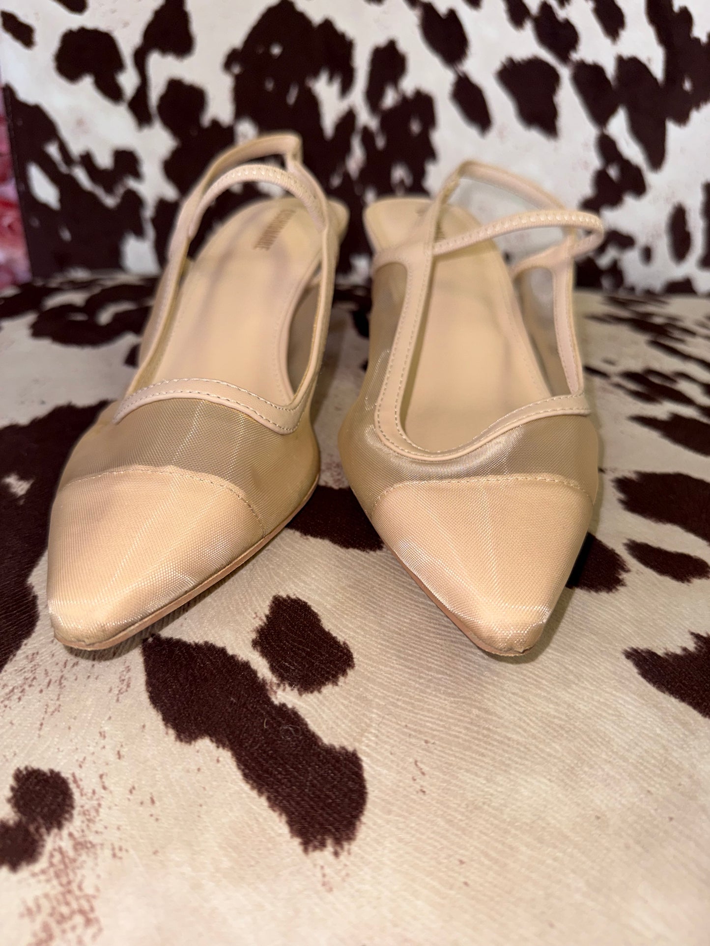 Cushionaire (8W) Nude Pointed Toe Mesh Slingback Kitten Heels