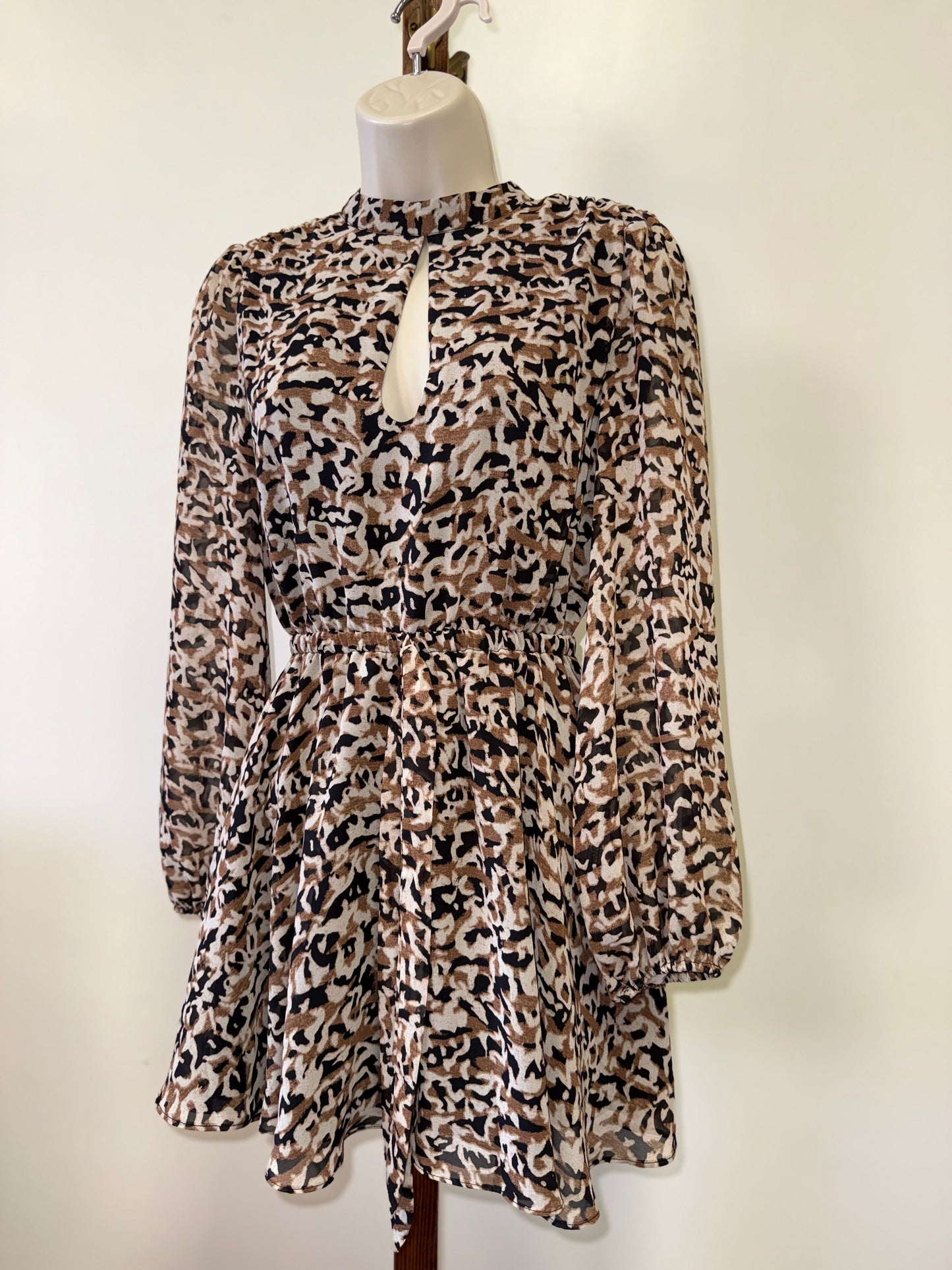 Bar lll (PP) Neutral Cheetah Print Long Sleeve Midi Dress with Open Tied Back