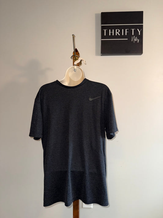 Nike (Large) Dri Fit Short Sleeve Loose Fit T-Shirt