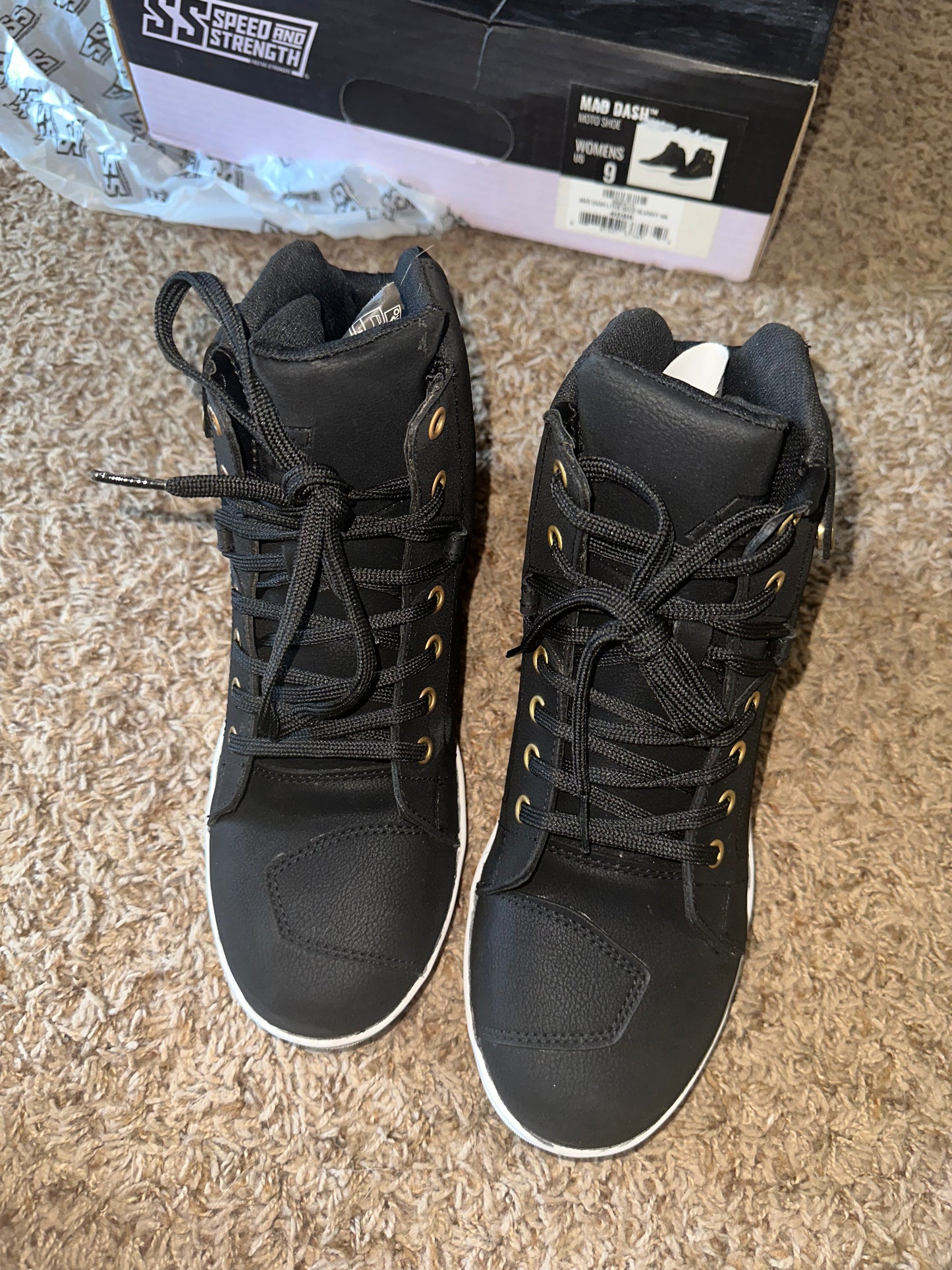 NWT SS Speed Strength (9) Brand New Suede High Top Sneakers