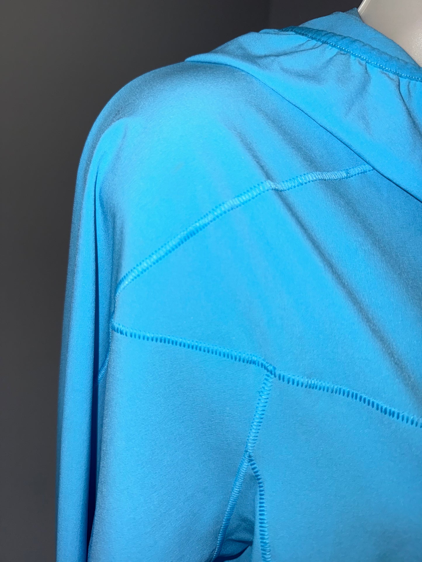 Lululemon (8) Blue Mist Over Windbreaker