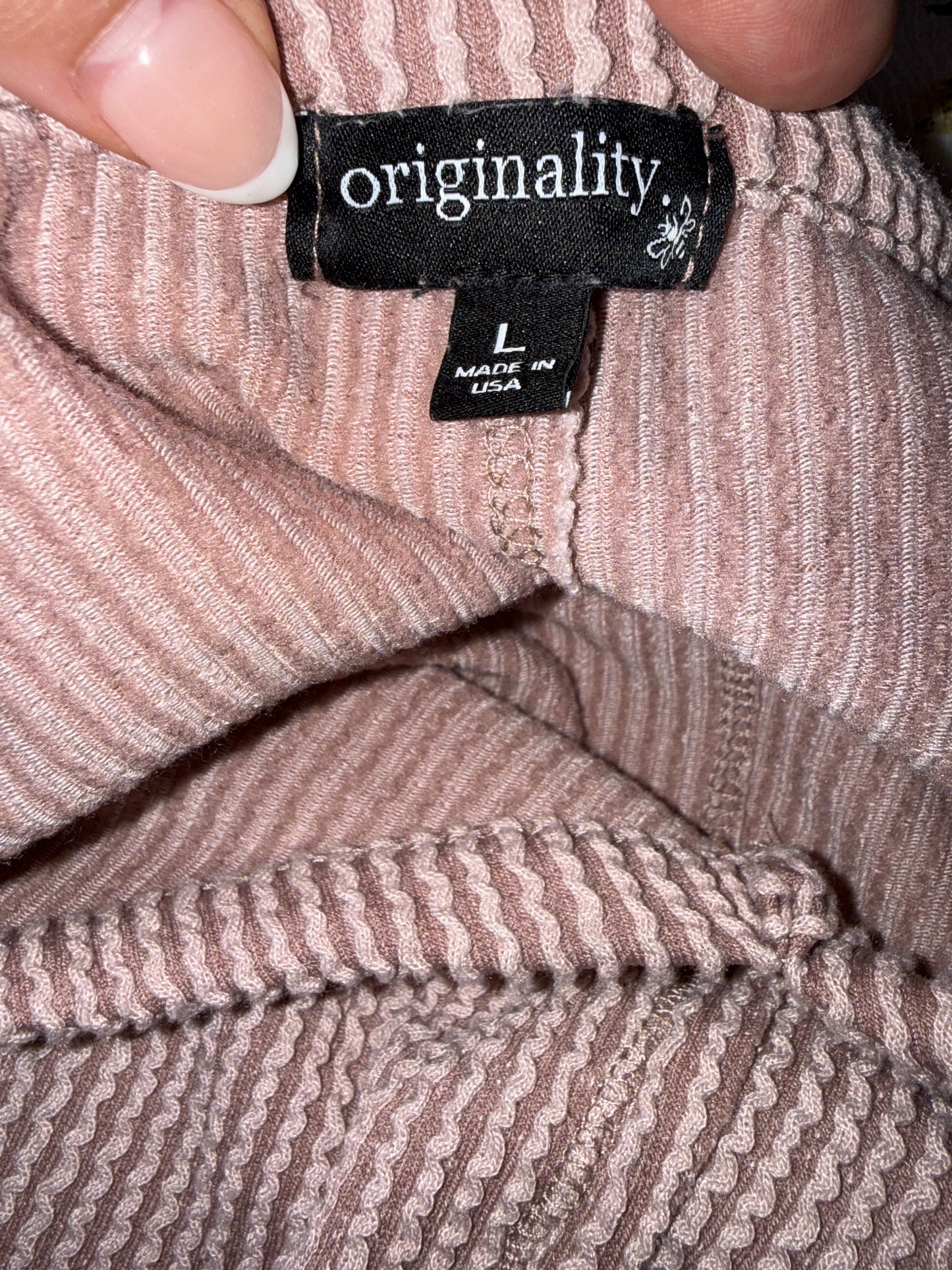 Originality (Large) Pink Ribbed V-Neck Long Sleeve Crop Top