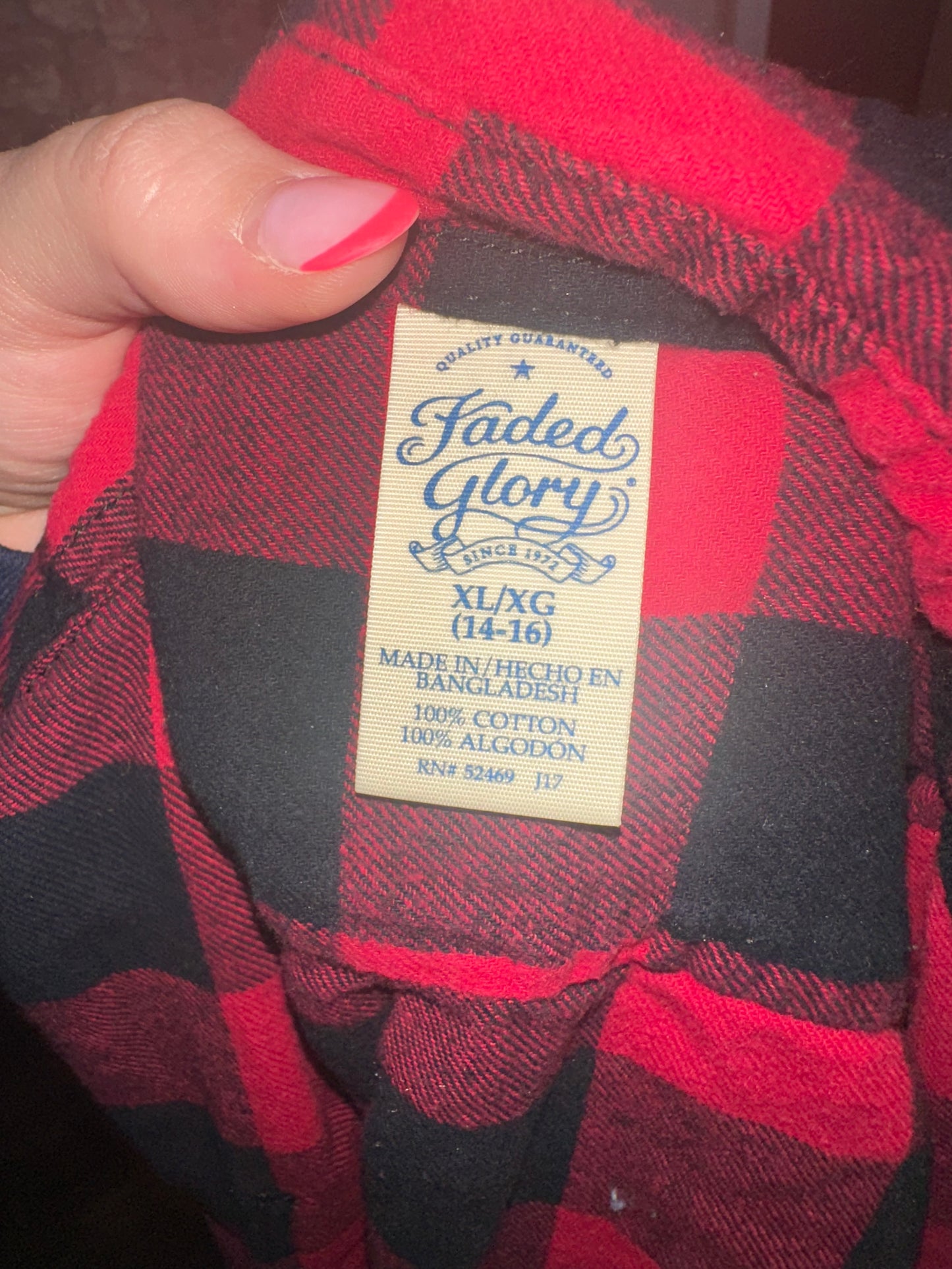 Faded Glory (XL) Black & Red Flannel