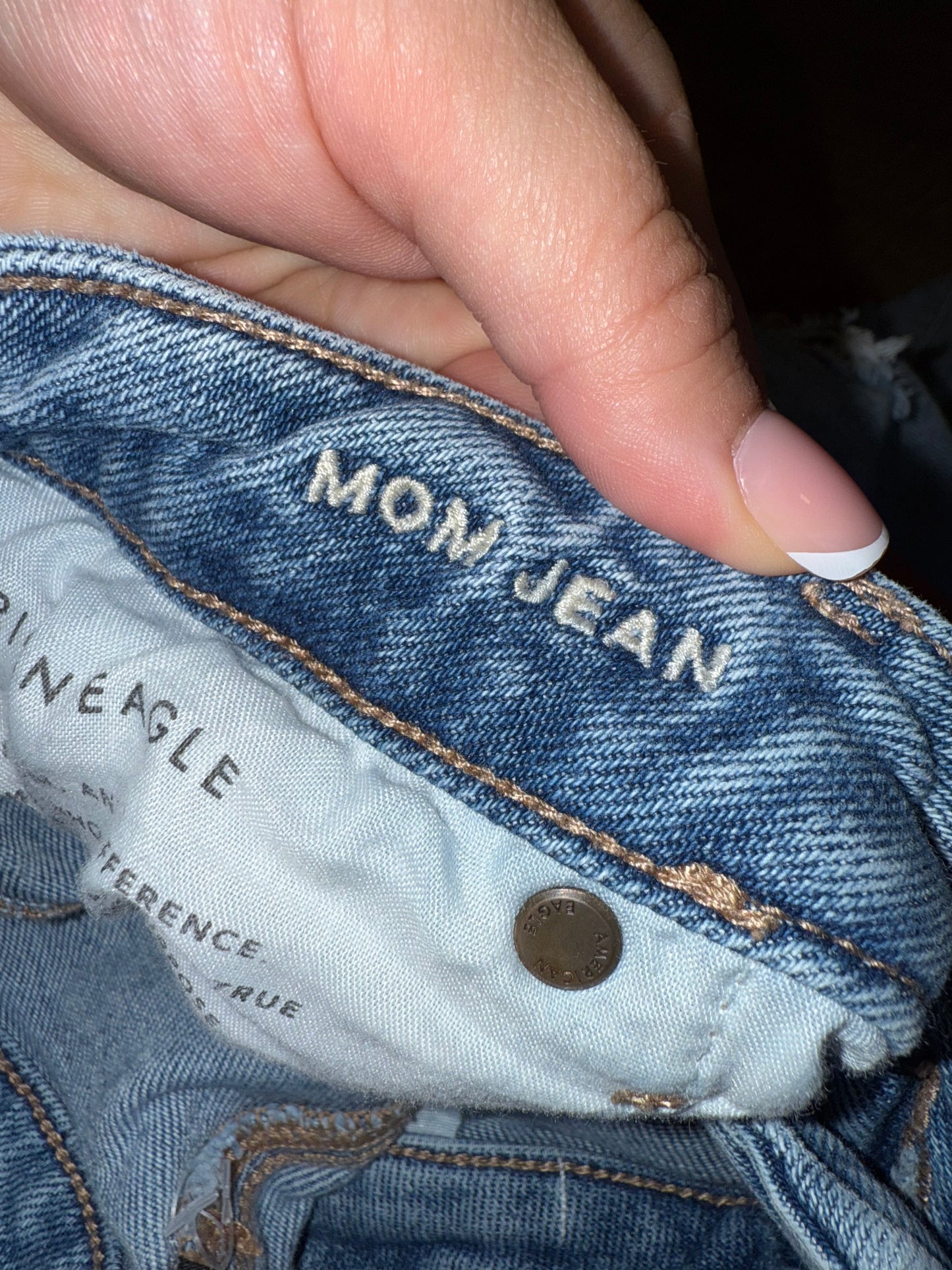 American Eagle (12) Distressed Denim Mom Jeans with Stretch