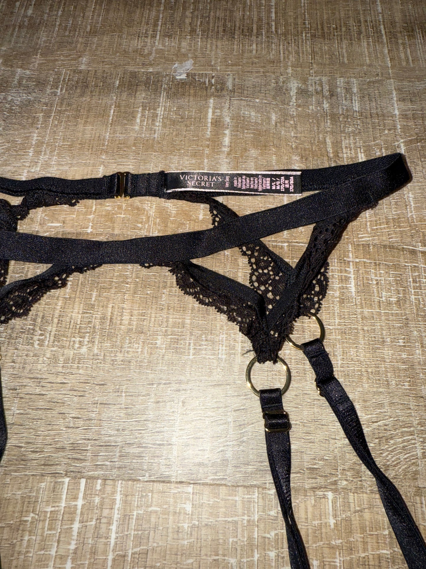 Victoria's Secret (M/L) Very Sexy Black Lace Garter Belt