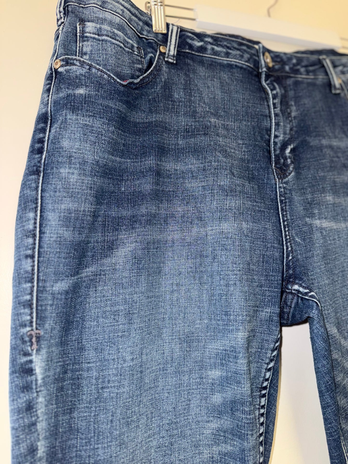 Cowgirl Tuff (40) Bootcut Denim Jeans