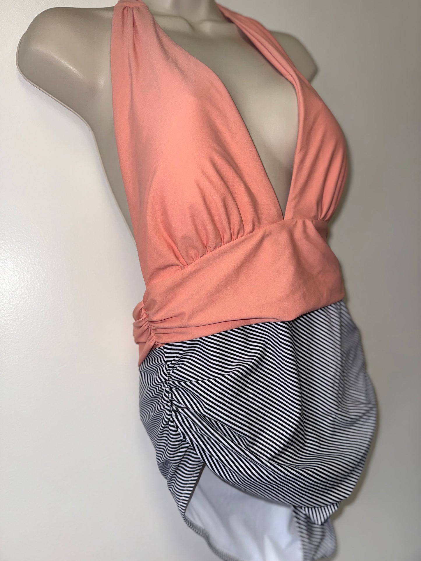 NWT CUPSHE (XL) Brand New Peach with B&W Stripes One Piece Halter Neck Swimsuit