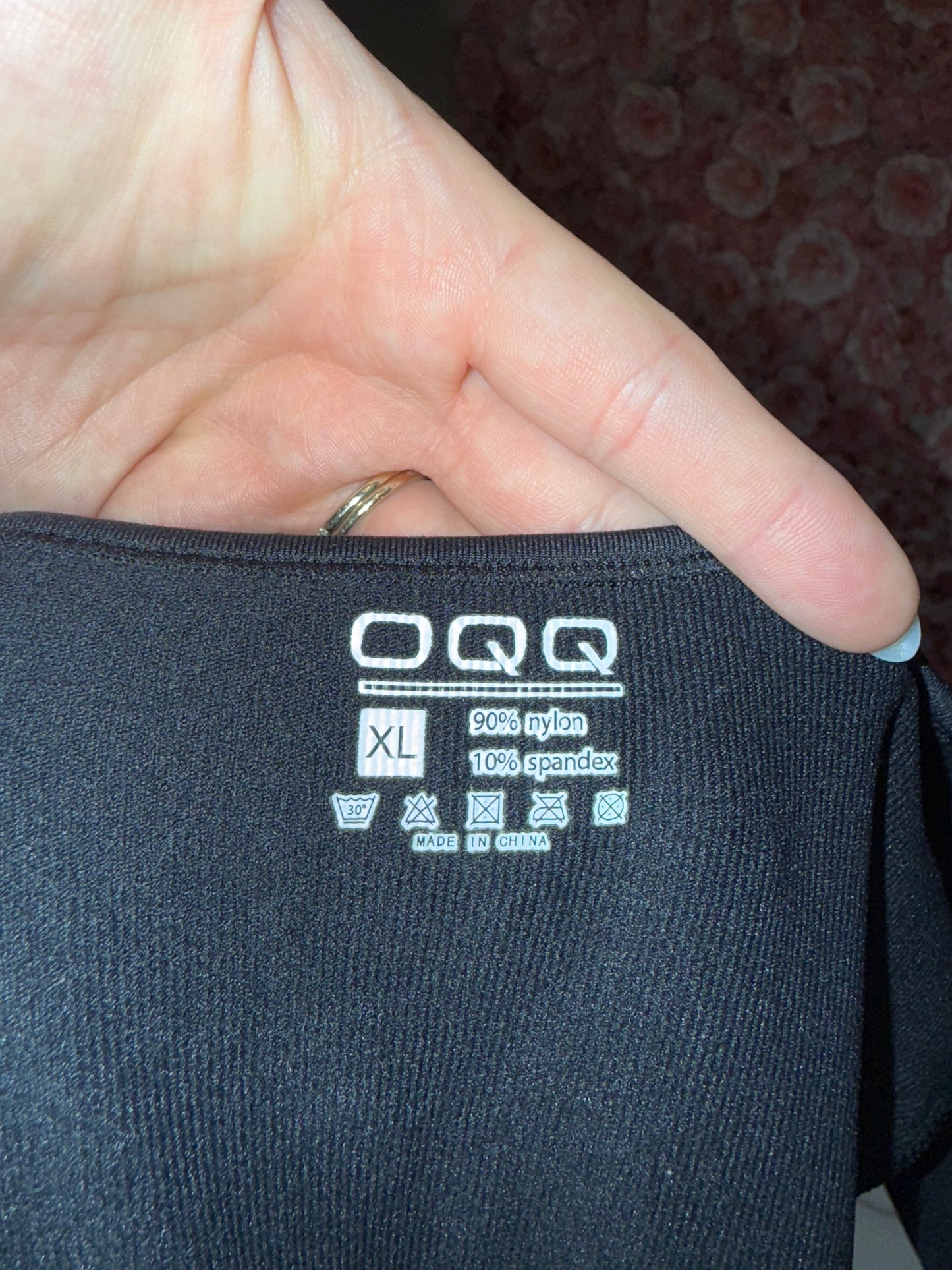 OQQ (XL) Black Short Sleeve Form Fitting Bodysuit