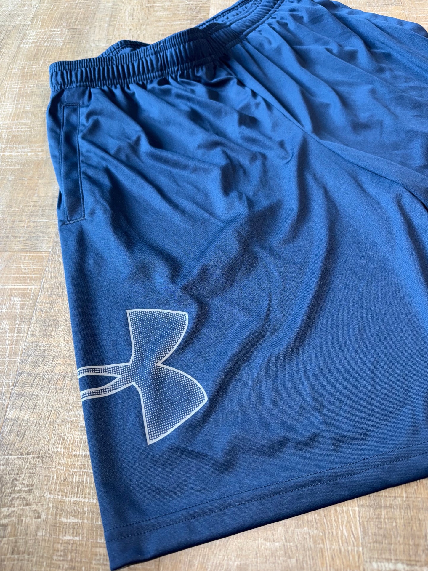 Under Armour (Medium) Navy Blue Loose Fit Sporty Shorts