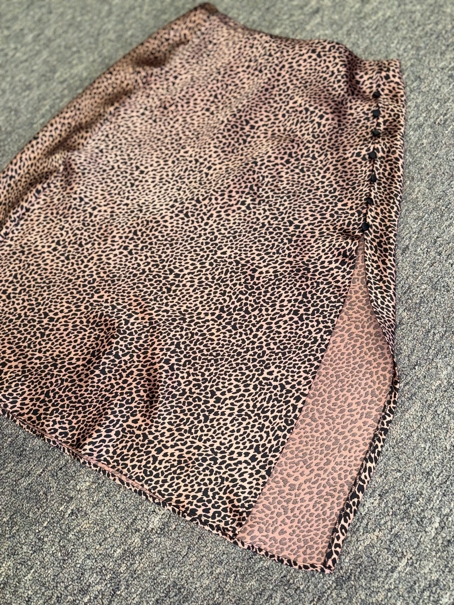 Victoria's Secret (XS) Neutral Cheetah Print Buttoned Skirt with Slit