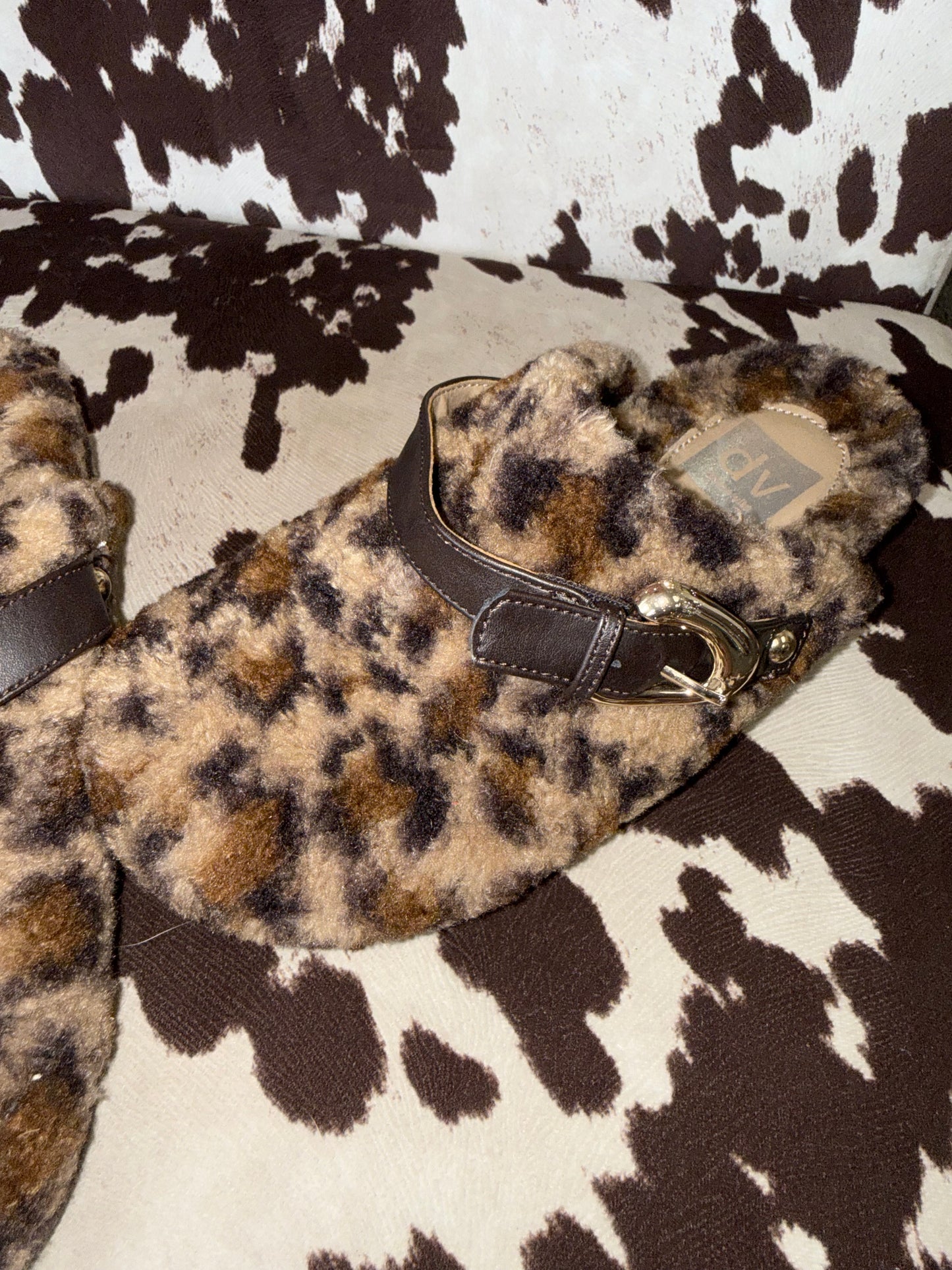 Dolce Vita (6.5) Neutral Cheetah Print Sherpa Slip On Mules