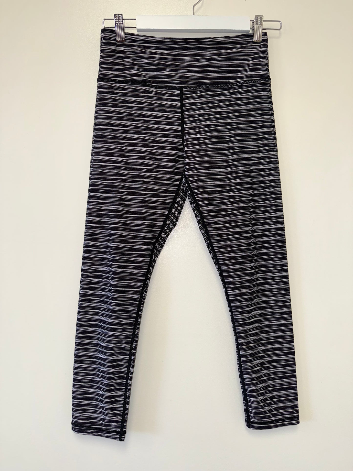 ZYIA (6-8) Black//Grey Striped Cropped Leggings