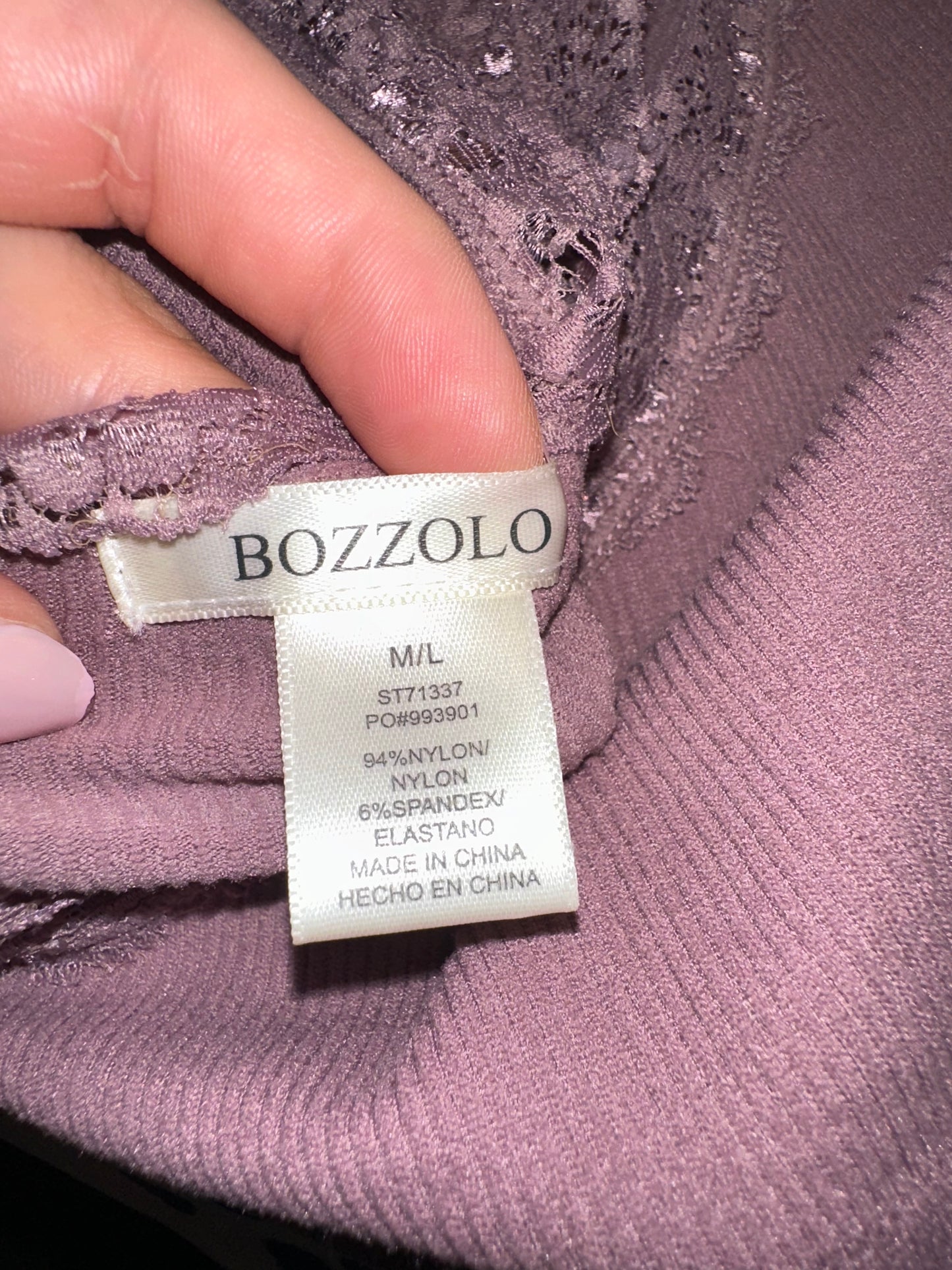 Bozzolo (M/L) Purple Ribbed V-Neck Bra with Lace Straps//Trim