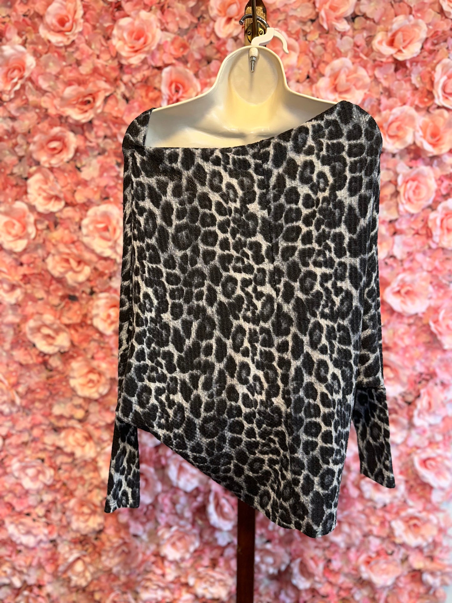 Daytrip (Small) Black//Grey Cheetah Print Waffle Knit Off-The-Shoulder Blouse