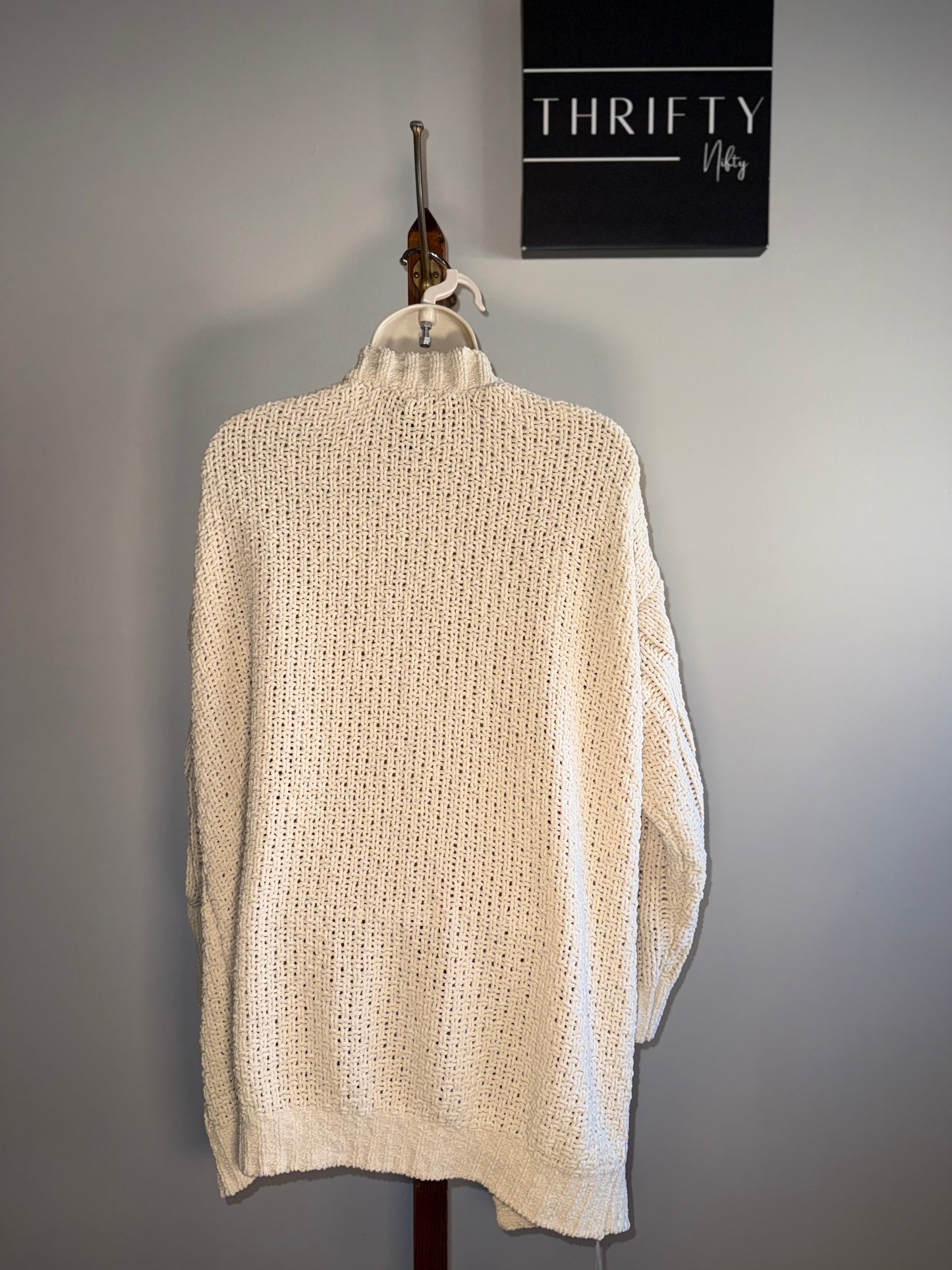 Moon & Madison (Medium) Cream Soft Knit Sweater Cardigan with Pockets