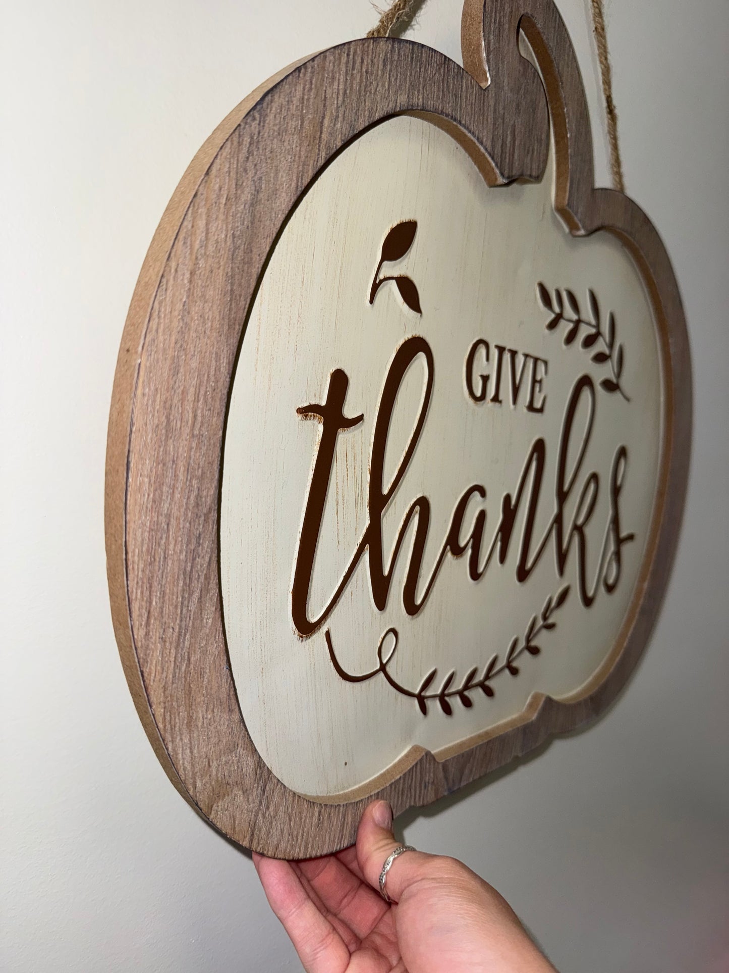 Neutral /Give Thanks' Wooden//Metal Pumpkin Sign — Fall Decor