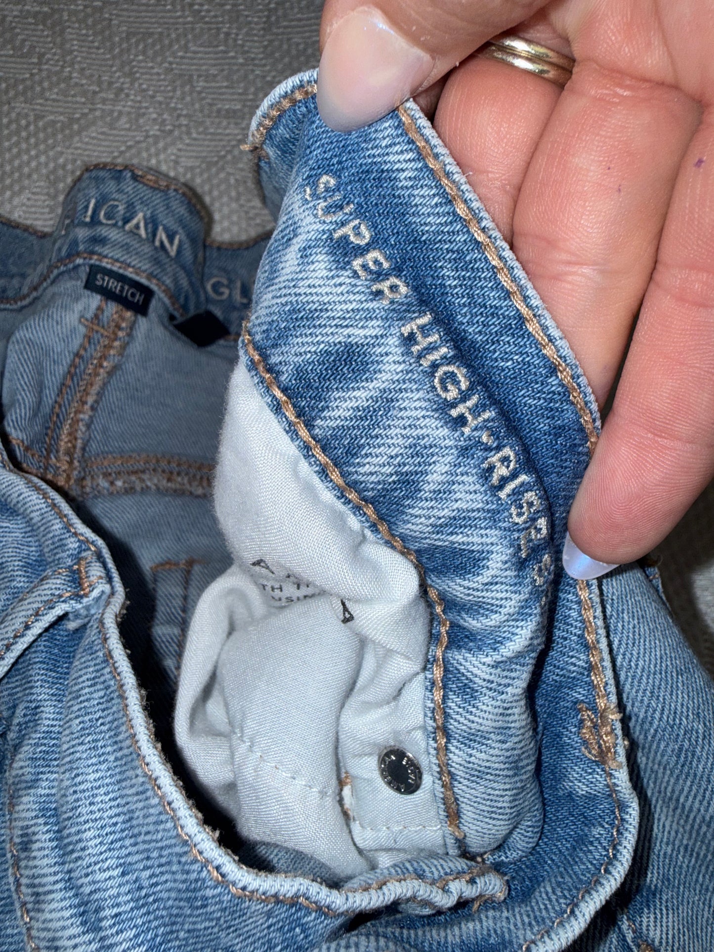 American Eagle (10) Super High Rise Straight Denim Jeans with Stretch