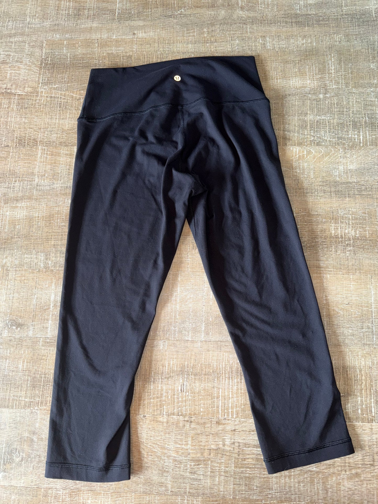 Lululemon (10) Black Wunder Under Crop (High-Rise) *Full-On Luon 21"