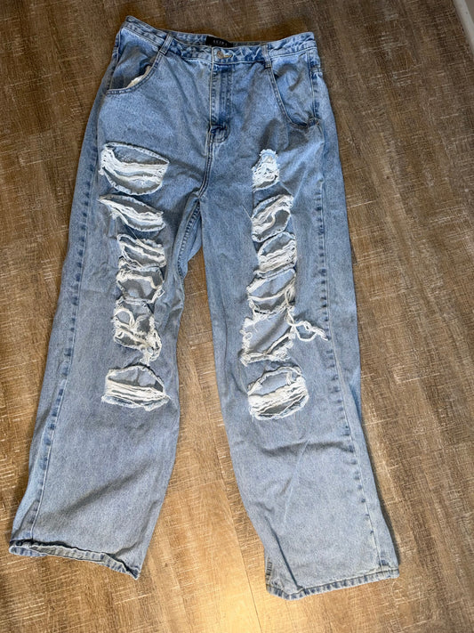 AKIRA (17) Ripped Denim Jeans