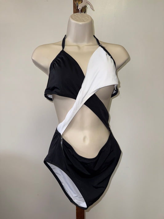 NWT PINK Victoria's Secret (L) Brand New Black & White Cutout One-Piece Swimsuit