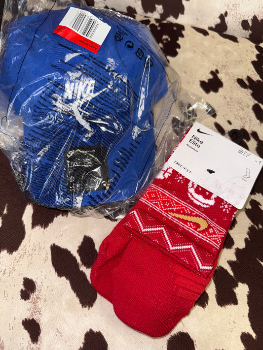NWT Nike Brand New Hat and Socks BUNDLE SET