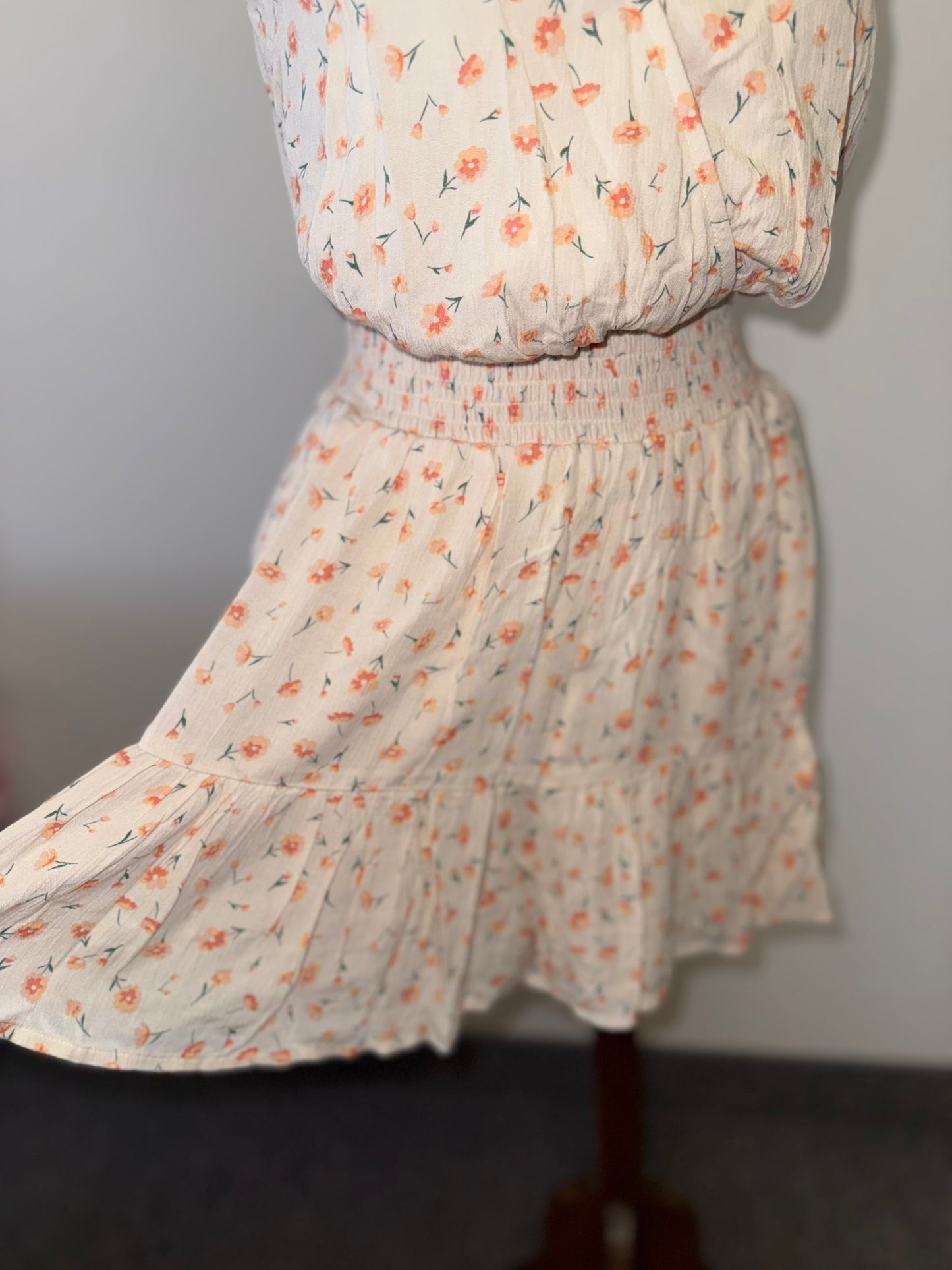 NWT American Eagle (XS) Brand New Cream Romper with Orange Floral Pattern