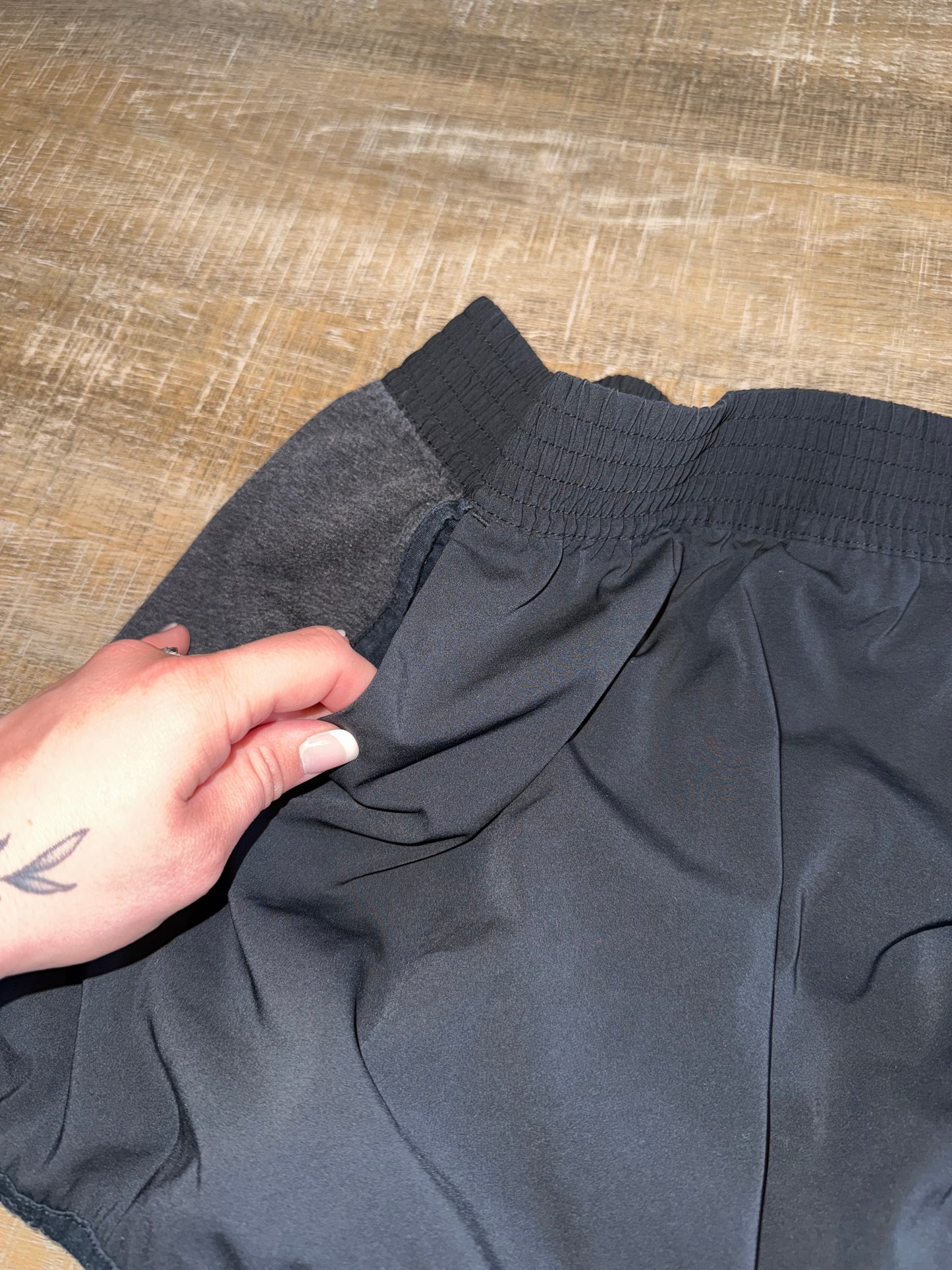 Nike (Small) Black//Grey Skirt Skort with Pockets